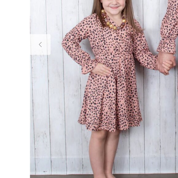 Marie Nicole tan and black animal print ruffle and tiered dress size medium - Picture 3 of 14